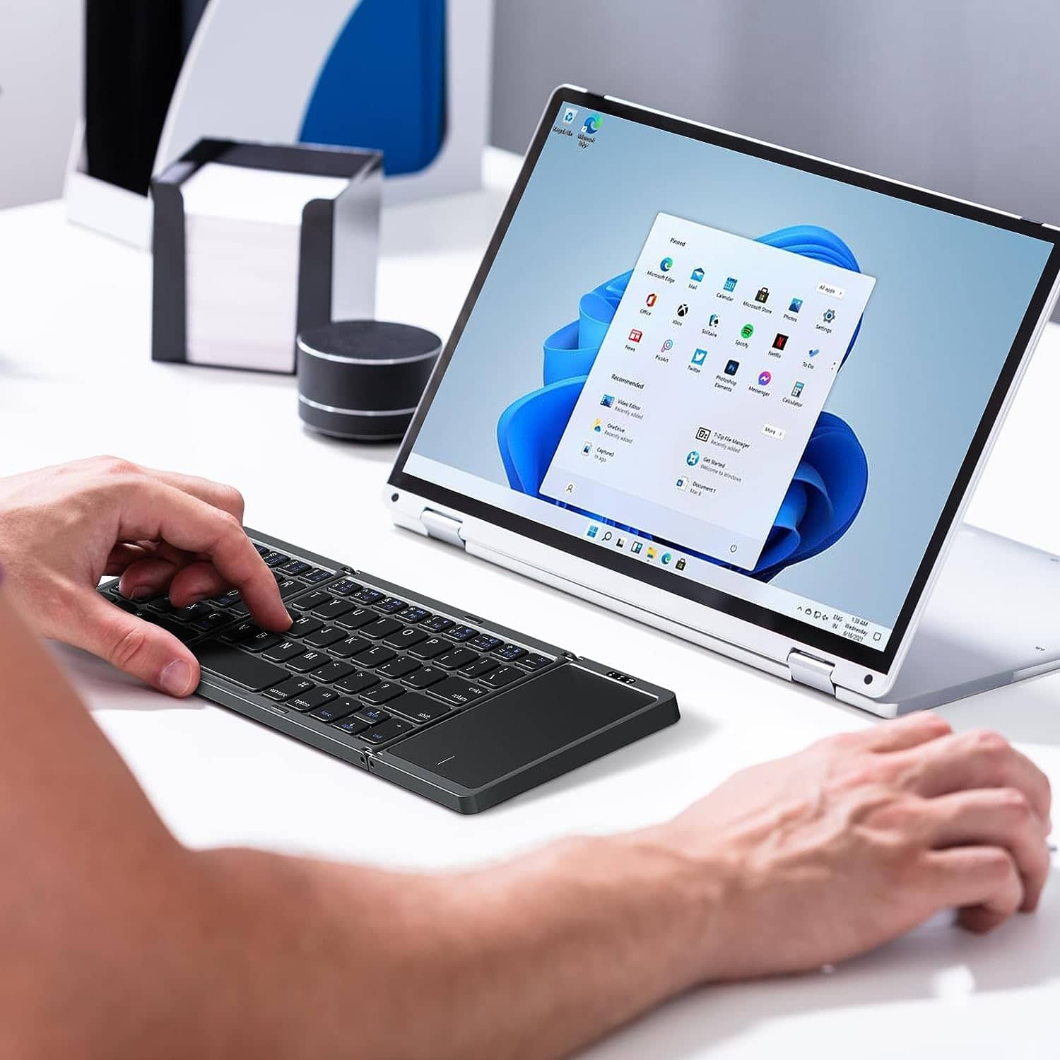 foldable-keyboard-with-touchpad