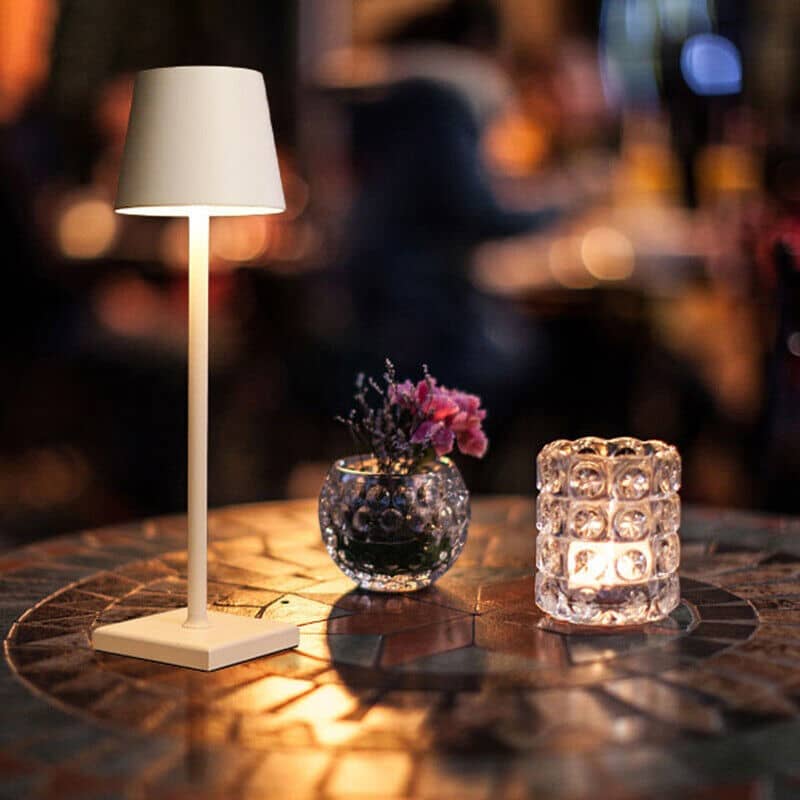 restaurant-table-lamp-drink