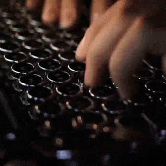 retro-typewriter-keyboard-rgb